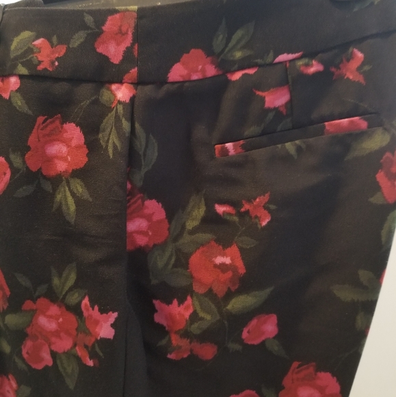 Talbots Floral Pants P10 - Picture 2 of 4